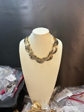 Vintage Runway Gold Tone Statement Necklace 152g 16.5”